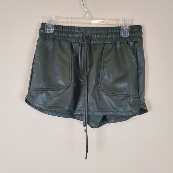 Sincerely Jules Olive Green Faux Leather Drawstring Shorts Size medium - Picture 1 of 6